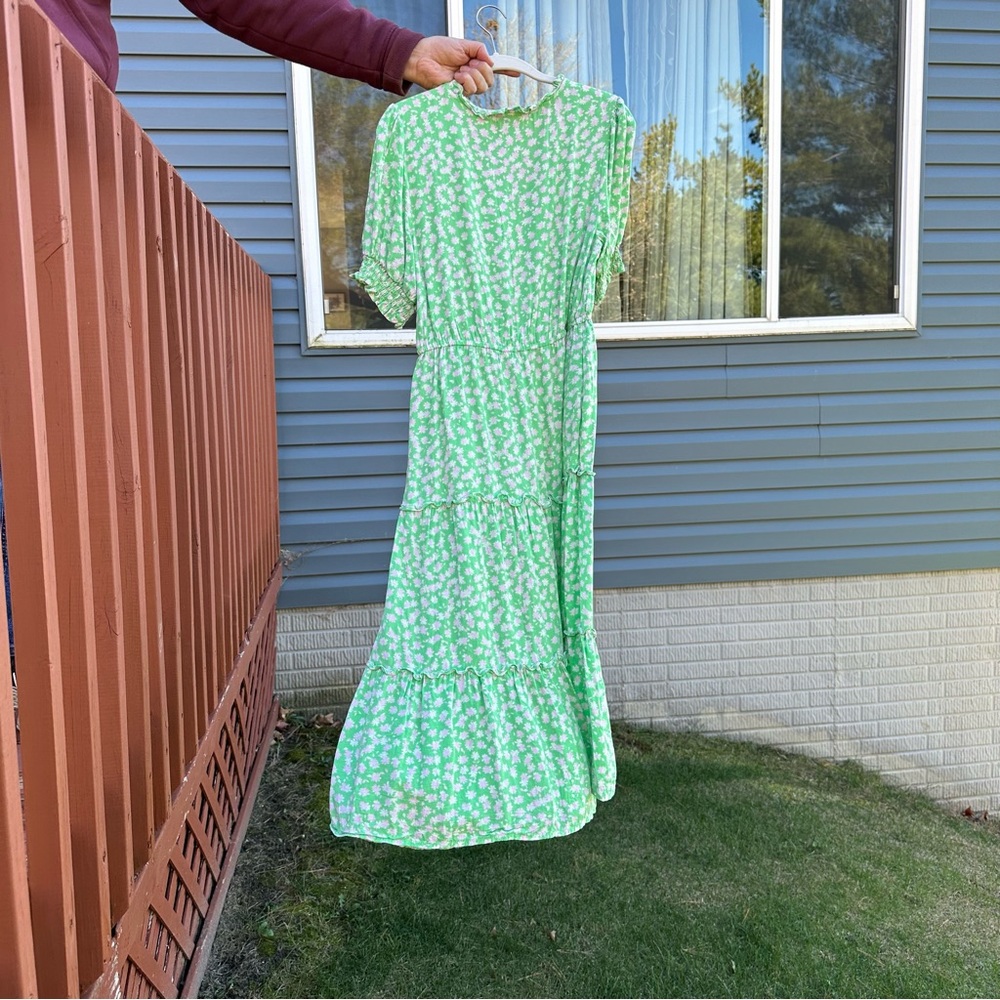 Spring Dress Who What Wear Trad Wife Small Green Floral Tiered Ruffle Prairie - Picture 4 of 6